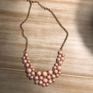Accent necklace